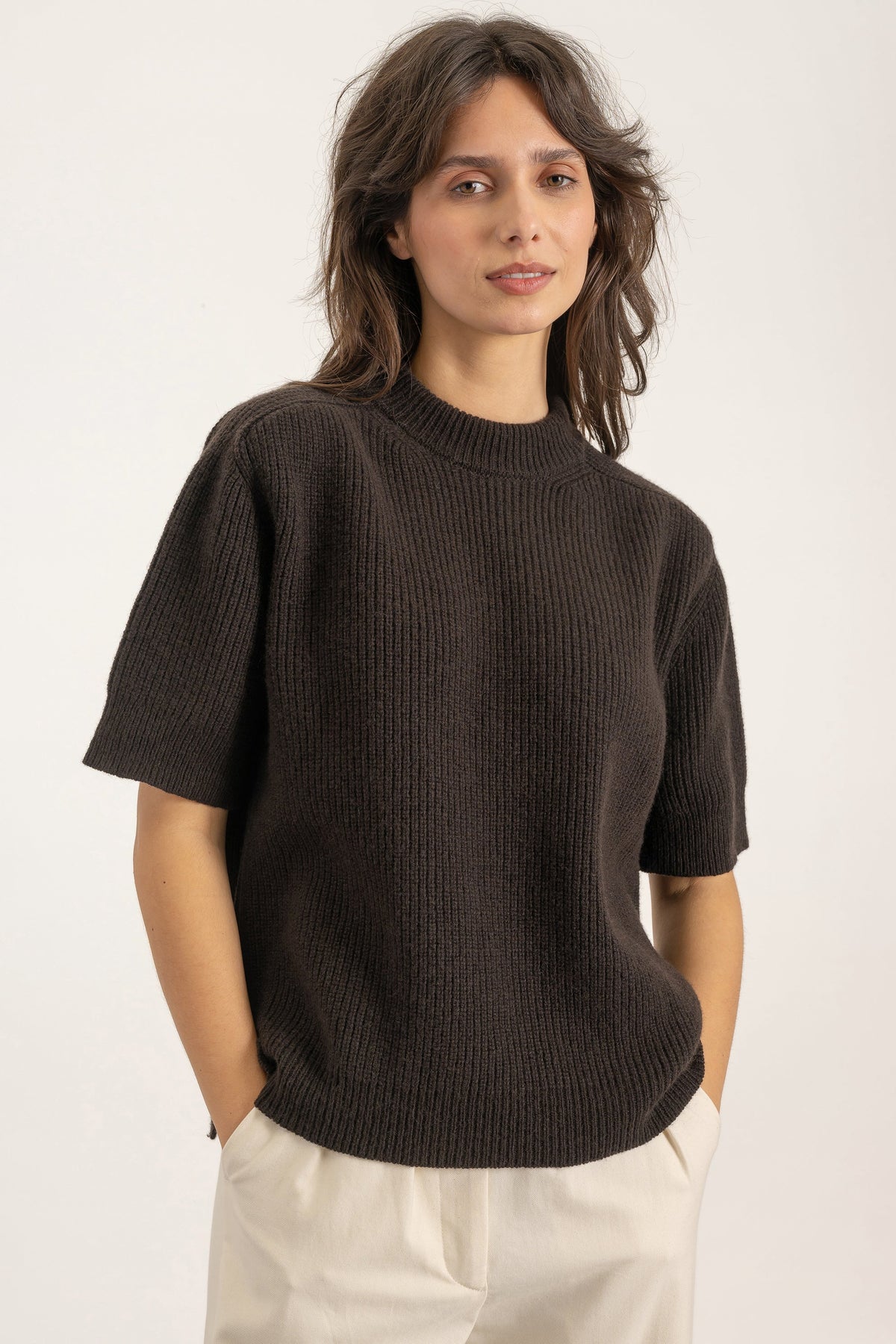 Pull Gaspard en laine et cachemire marron, détail | Mardi Editions