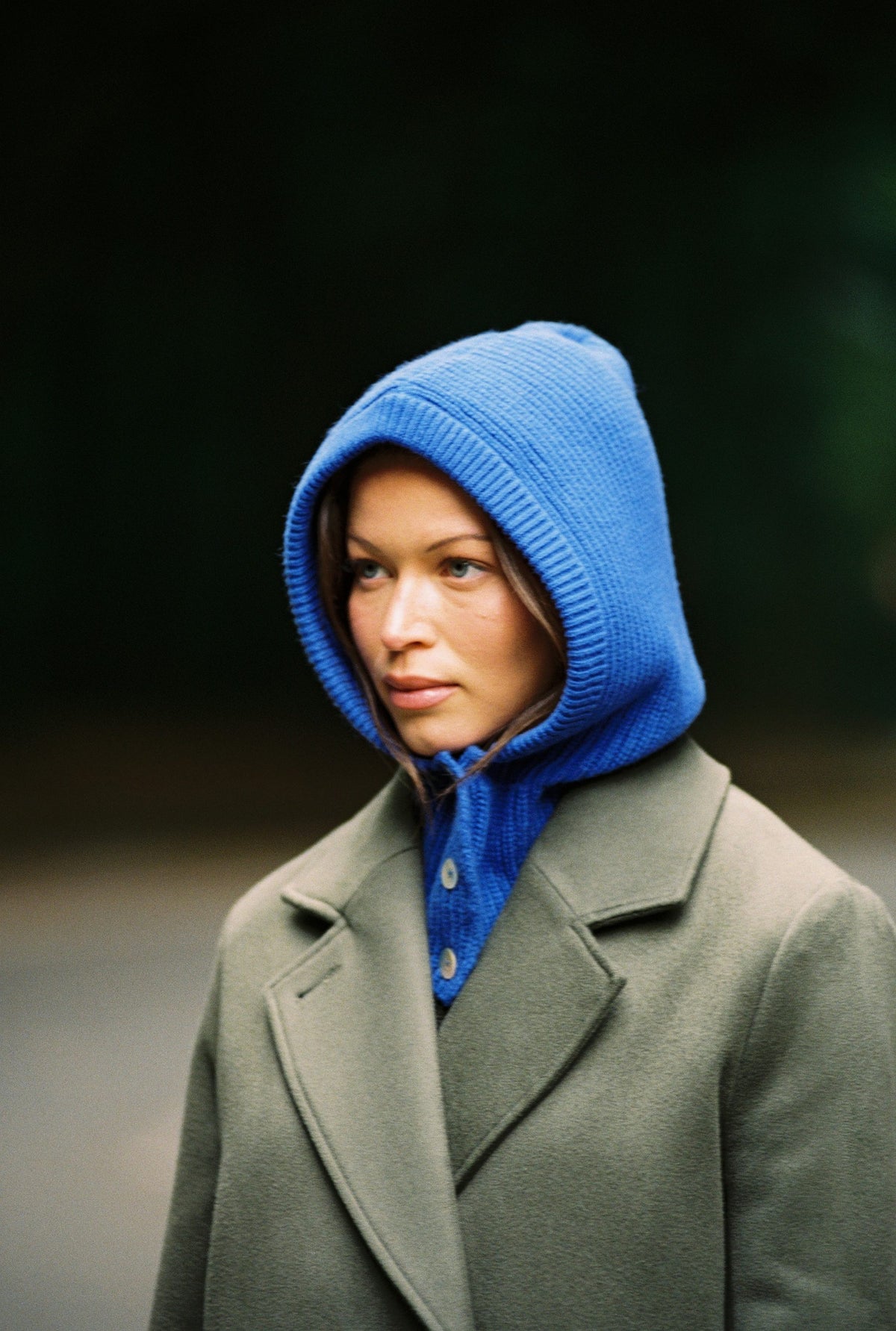 Cagoule bleu roi and Manteau Claire