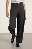 Pantalon Cleo en laine gris anthracite | Mardi Editions