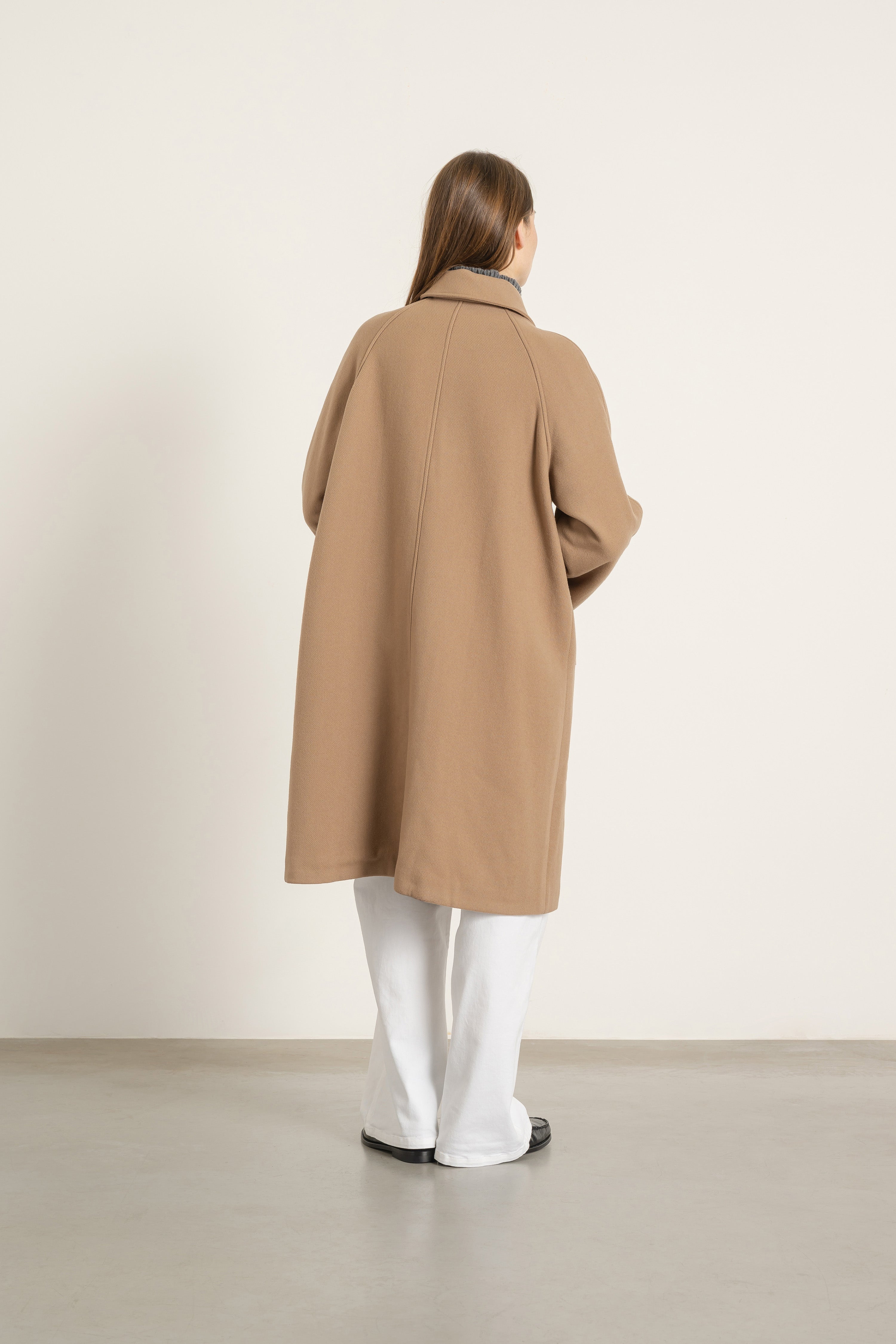 Manteau Paula en laine et cachemire camel, vue de dos | Mardi Editions