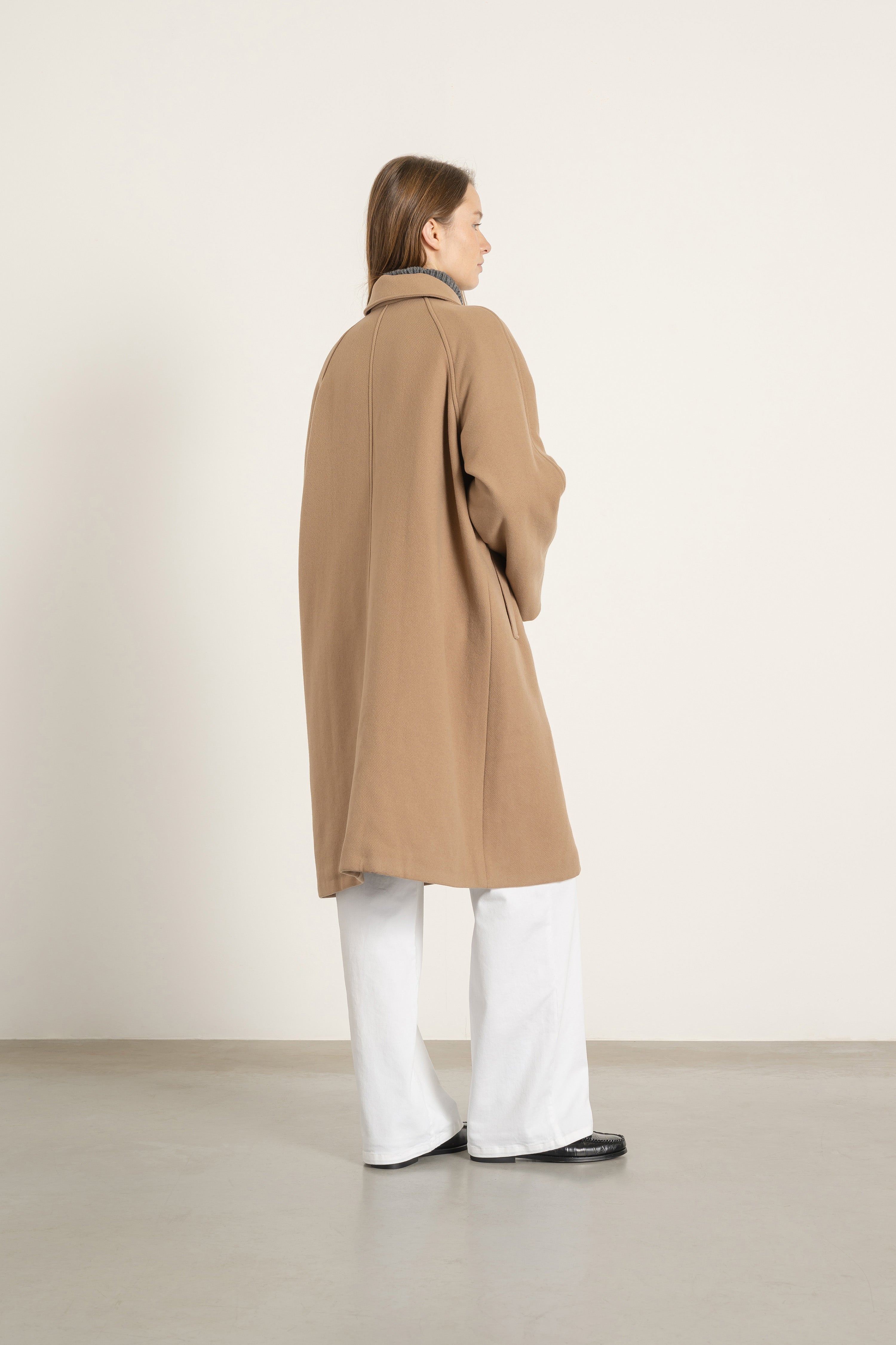 Manteau Paula en laine et cachemire camel, vue de dos | Mardi Editions